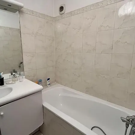 3 Terrasse Et Parking Gratuit * Paris